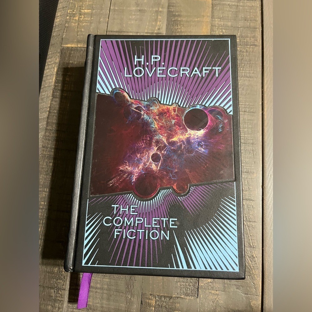 H.P. Lovecraft The Complete Fiction Hardcover novel‎ book silver ends artwork